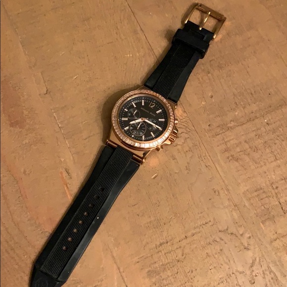 Michael Kors Black Silicone with Rose Gold Watch - Picture 1 of 1